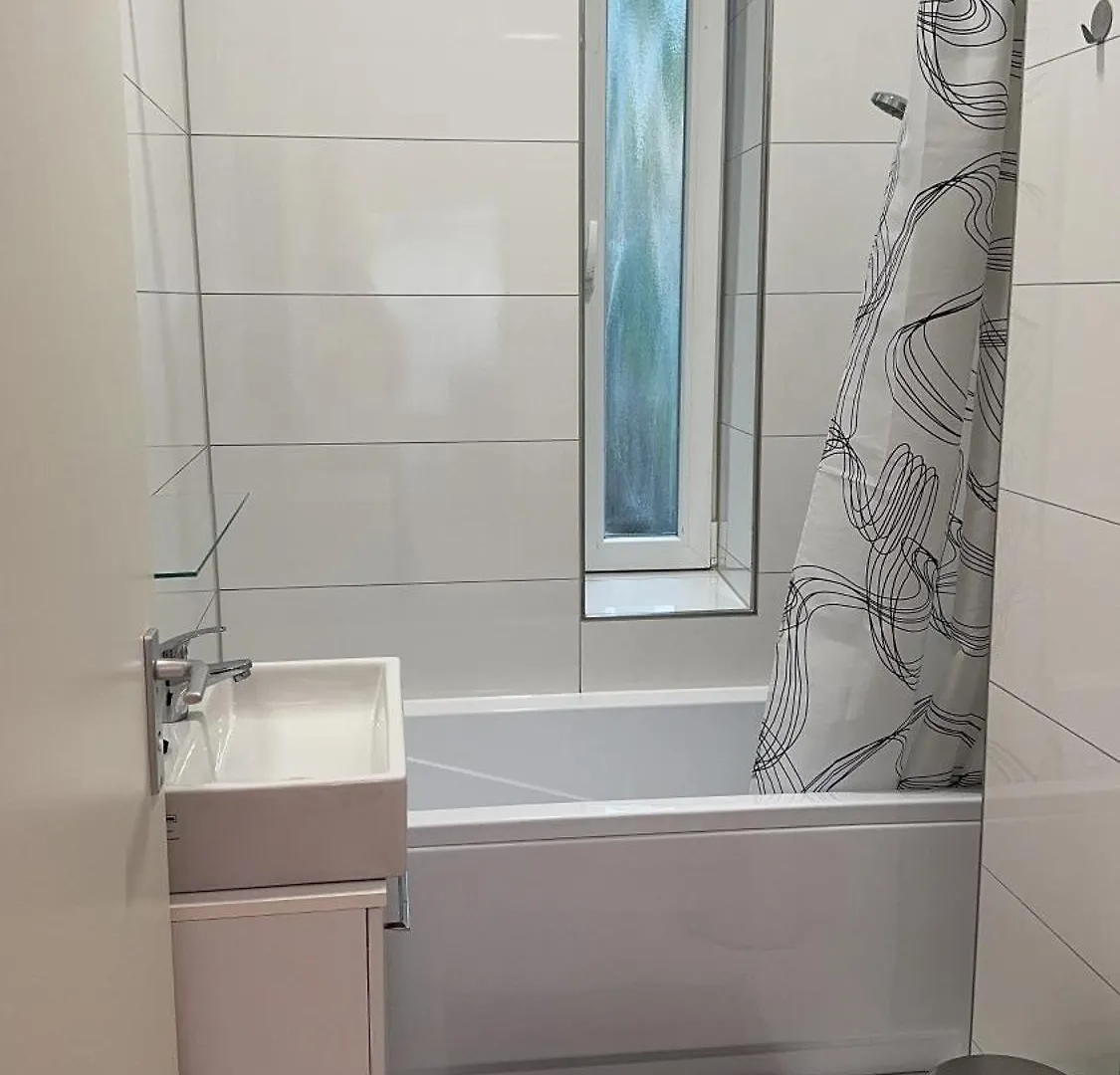 Brandneues Apartment Mit 3 Schlafzimmern Berlin